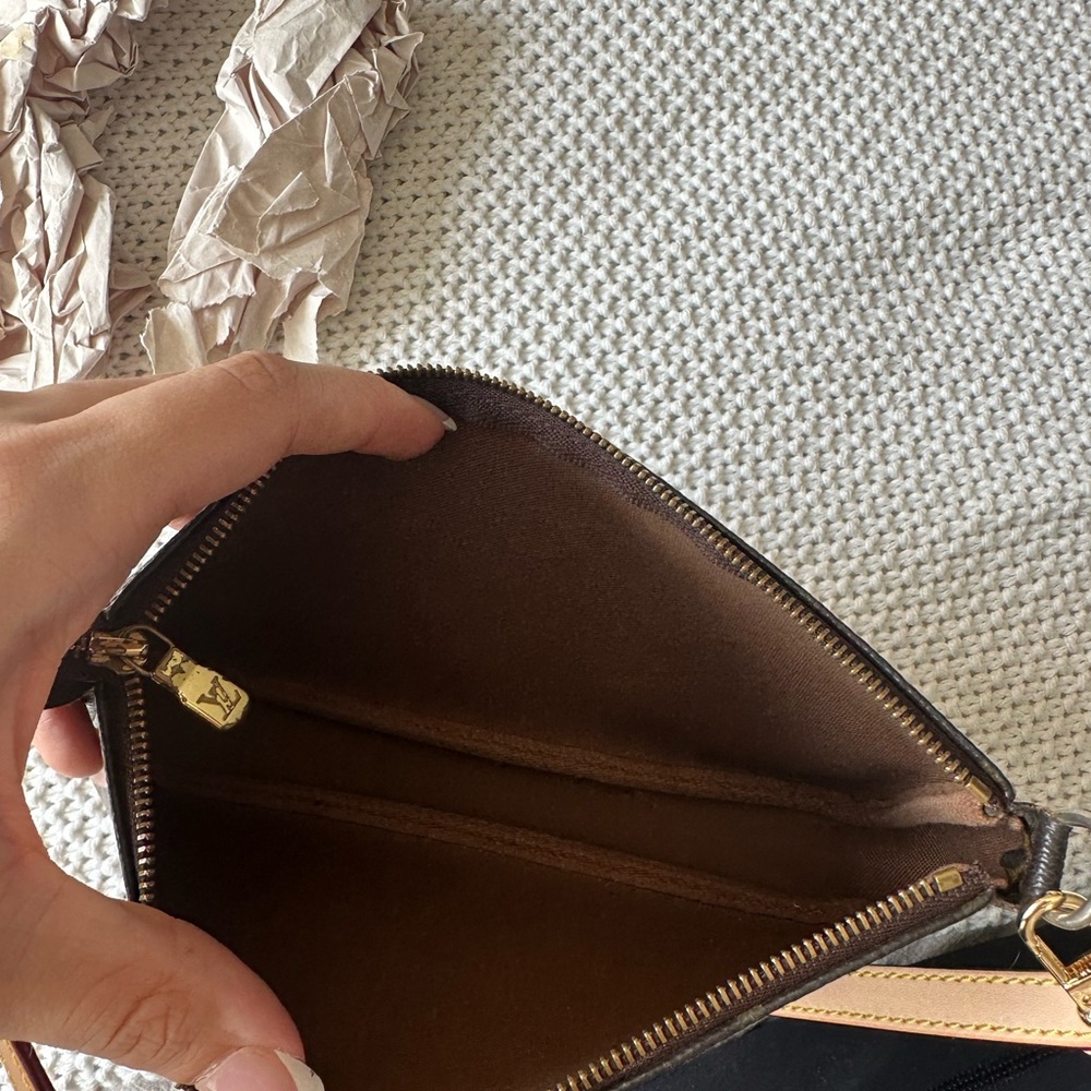 Louis Vuitton Monogram Brown Shoulder Bag - Picture 8 of 10